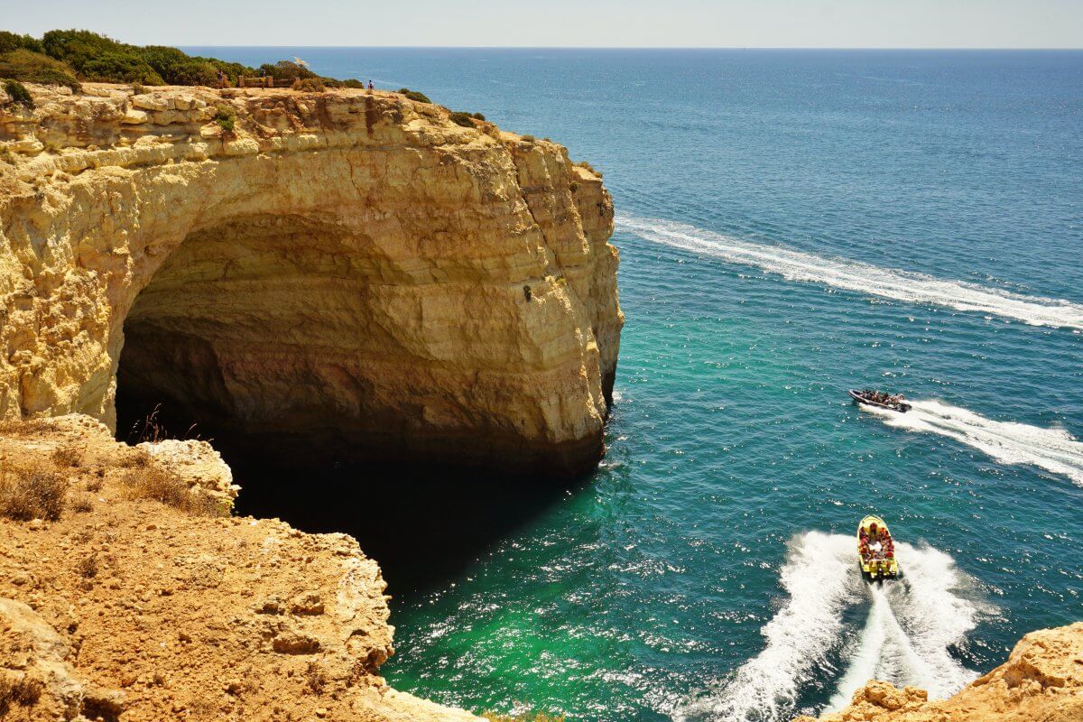 Grutas en el mar Grutas en el mar