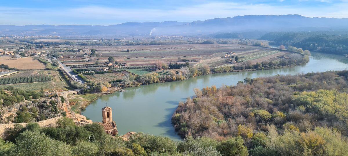 Miravet y el río Ebro Miravet y el río Ebro