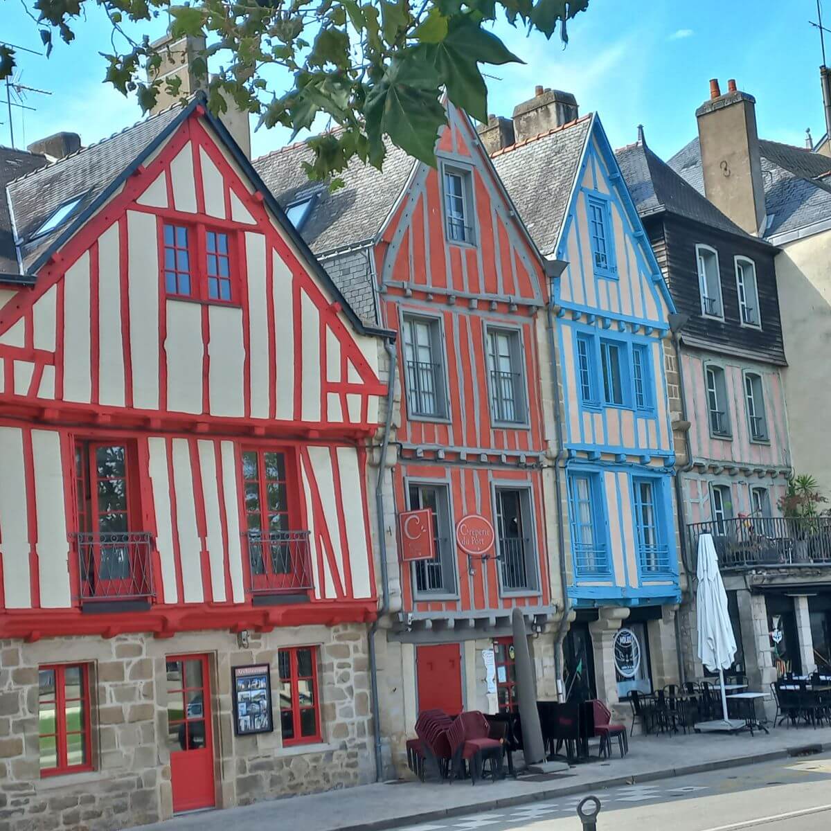Rue du Port, una calle de cuento en Vannes Rue du Port, una calle de cuento en Vannes