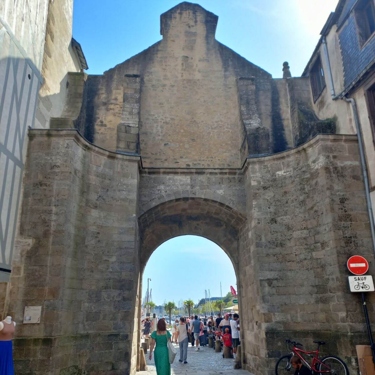 Puerta Saint-Vincent Puerta Saint-Vincent