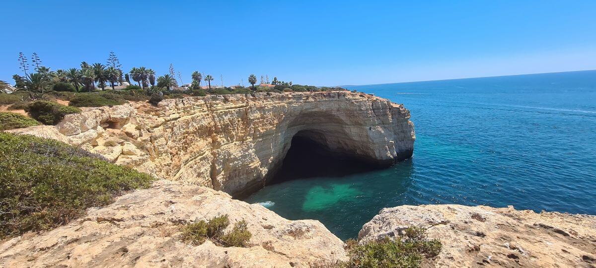 Gruta marina en el Cabo de Vale Espinaço Gruta marina en el Cabo de Vale Espinaço