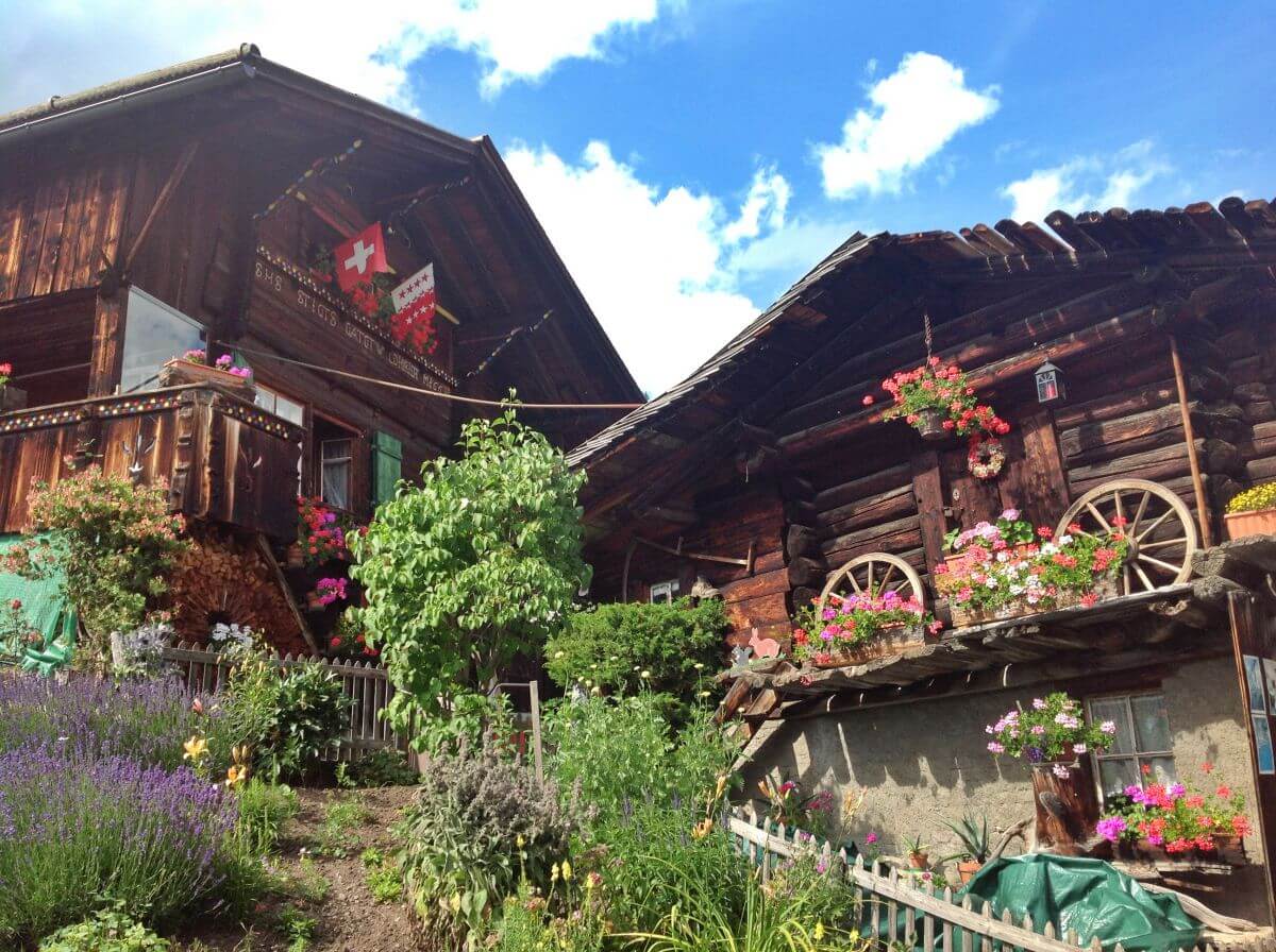 Chalets tradicionales suizos en Gimmelwald Chalets tradicionales suizos en Gimmelwald