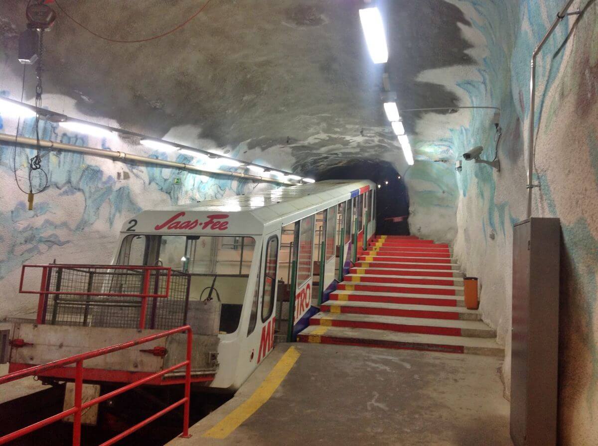 El metro alpino de Saas Fee El metro alpino de Saas Fee