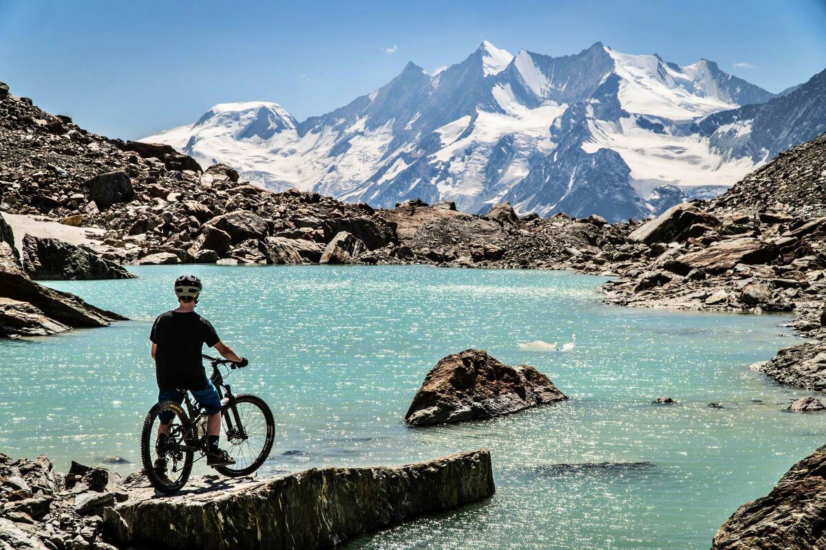 Rutas en bici por Saas-Fee ©SaastalTourismusAG Rutas en bici por Saas-Fee ©SaastalTourismusAG