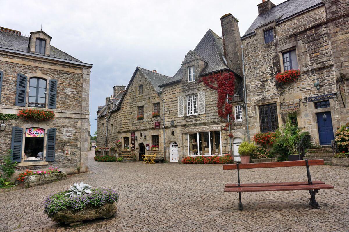 Un día gris de verano en Rochefort-en-Terre Un día gris de verano en Rochefort-en-Terre