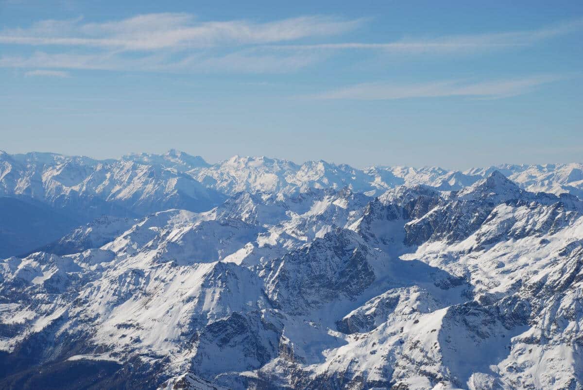 Alpes en su pura esencia desde Matterhorn Glacier Paradise Alpes en su pura esencia desde Matterhorn Glacier Paradise