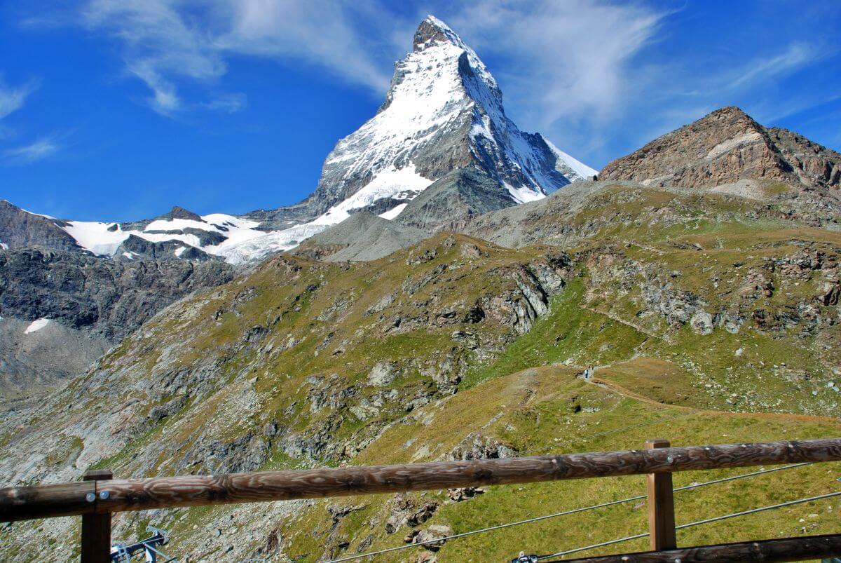 El Matterhorn en todo su esplendor desde el lago Schwarzsee El Matterhorn en todo su esplendor desde el lago Schwarzsee