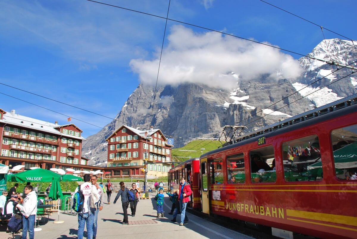 El tren cremallera de Jungfraujoch El tren cremallera de Jungfraujoch