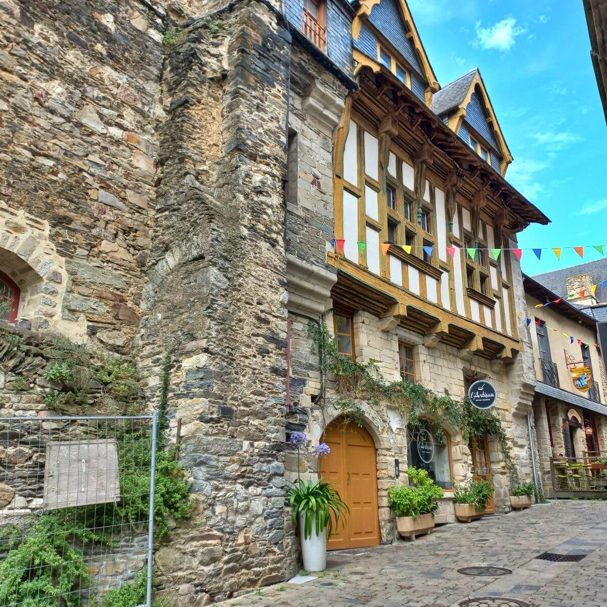 Rue d'En Bas en Vitré Rue d'En Bas en Vitré