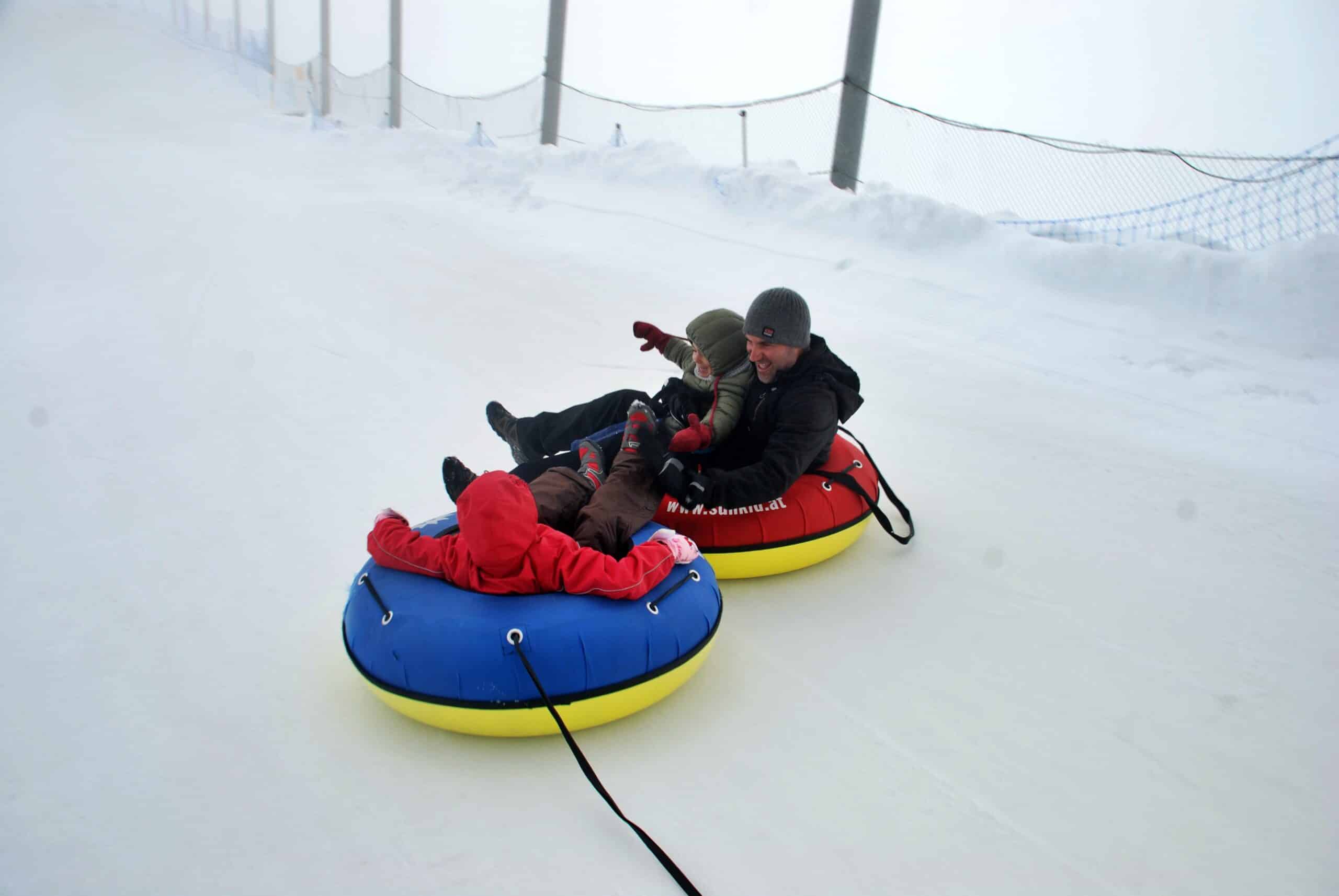 Snow tubbing en Matterhorn Glacier Paradise Snow tubbing en Matterhorn Glacier Paradise