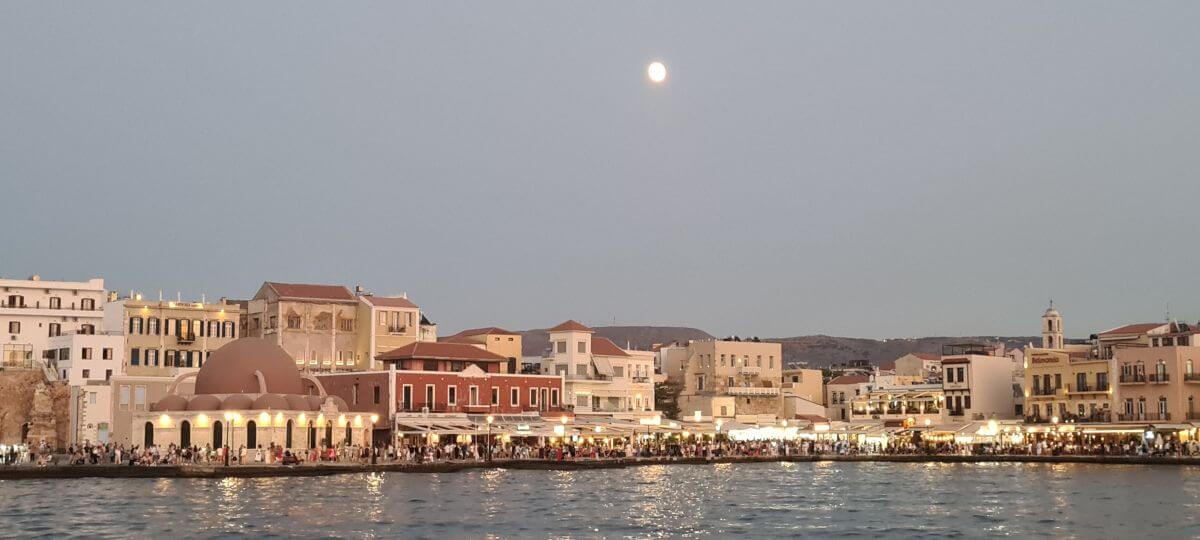 Luna llena en Chania Luna llena en Chania