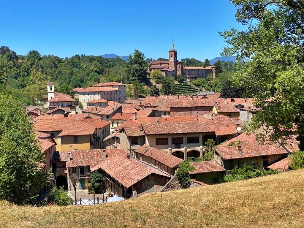 Castiglione Olona con la Colegiata al fondo Castiglione Olona con la Colegiata al fondo
