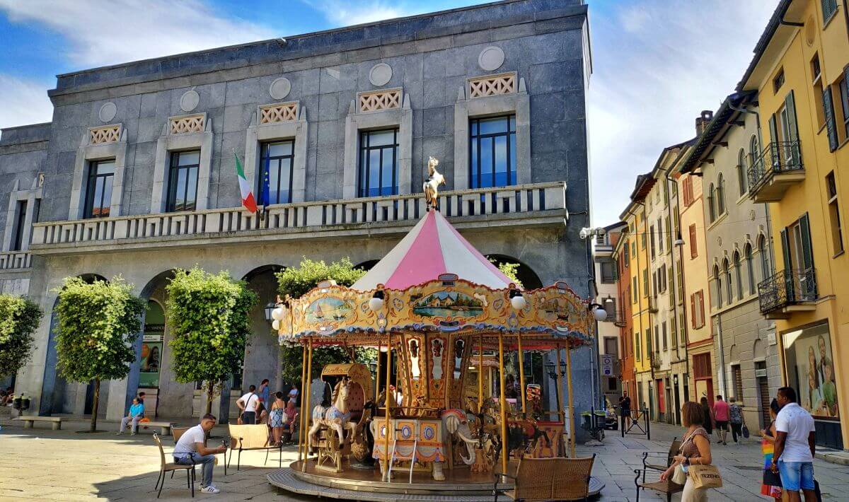 Piazza di San Vittore Piazza di San Vittore