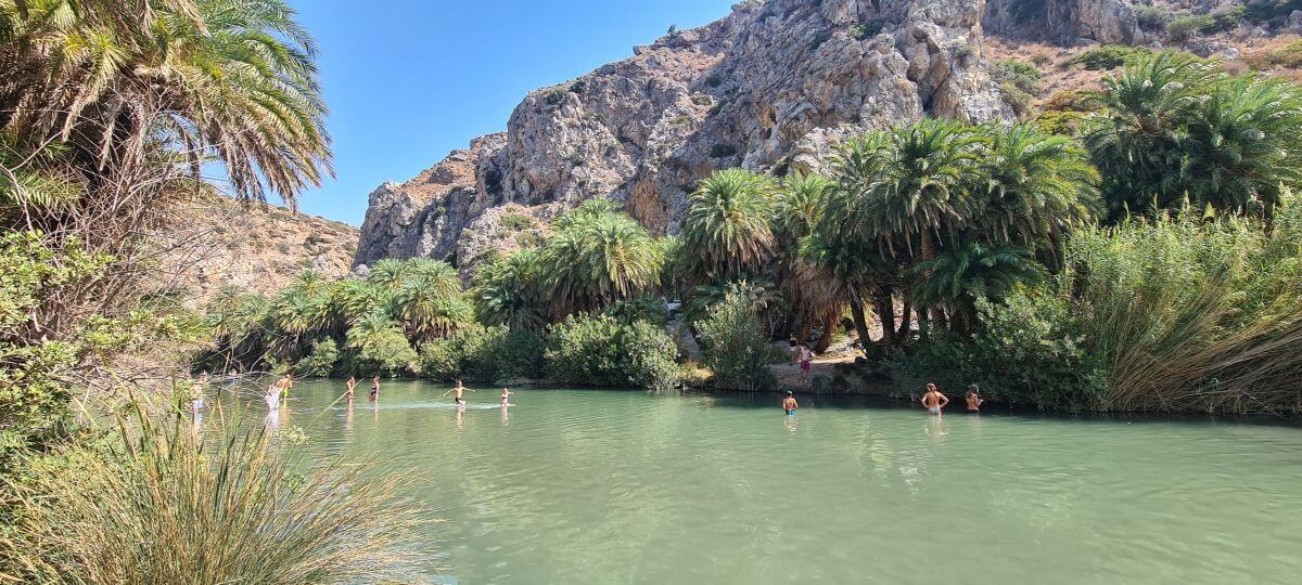 La playa dónde te bañas en el río La playa dónde te bañas en el río