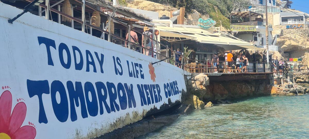 Matala, el pueblo hippy de Creta Matala, el pueblo hippy de Creta