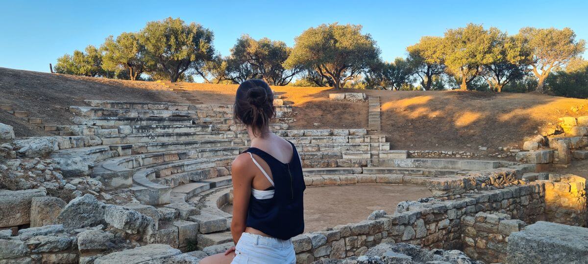 El antiguo teatro romano de Aptera
