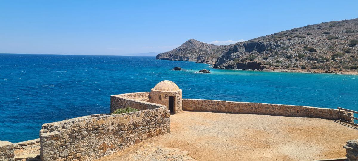 La fortaleza veneciana de Spinalonga La fortaleza veneciana de Spinalonga
