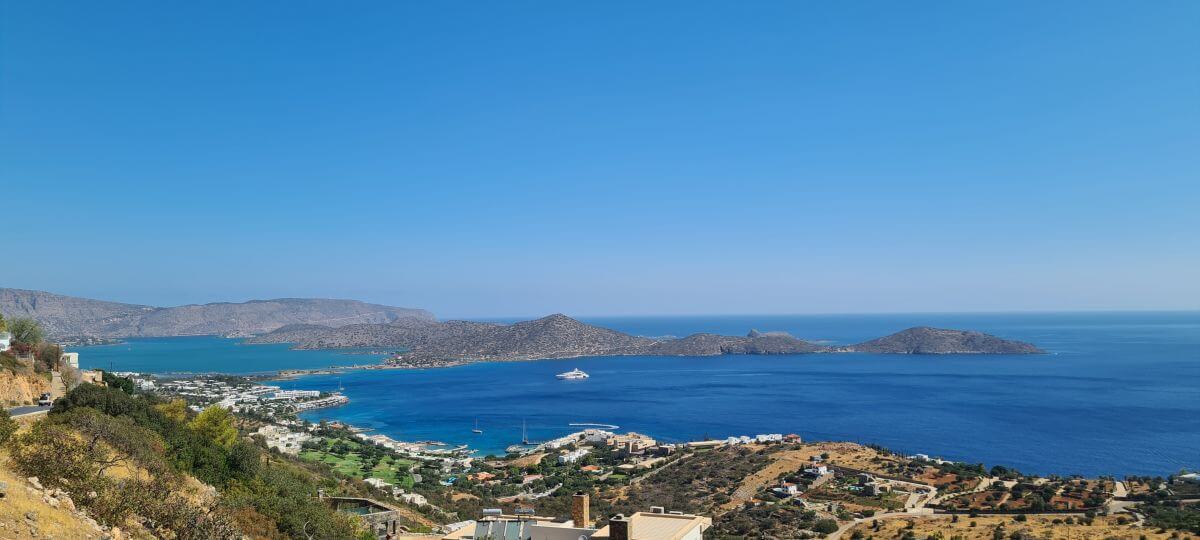Las primeras vista de la isla de los leprosos Las primeras vista de la isla de los leprosos