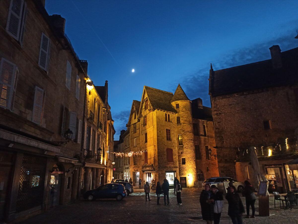 Sarlat-la-Caneda romántica Sarlat-la-Caneda romántica