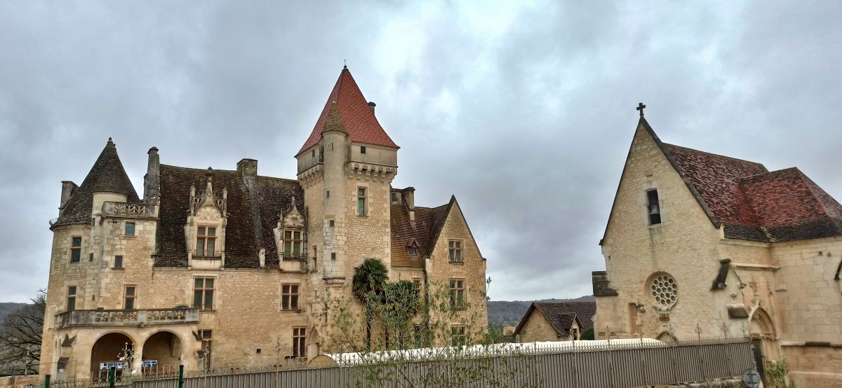 Castillo y capilla de Milandes Castillo y capilla de Milandes