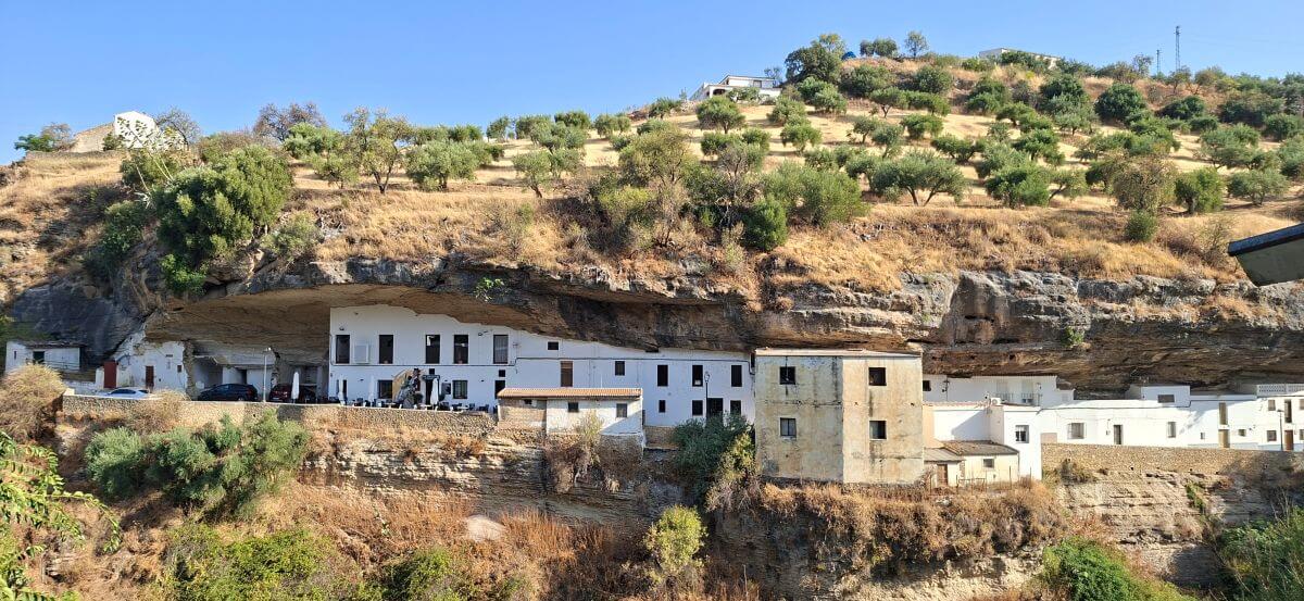 Panorámica de Setenil de Bodegas Panorámica de Setenil de Bodegas