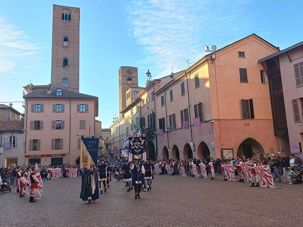 Piazza del Duomo en Alba Piazza del Duomo en Alba