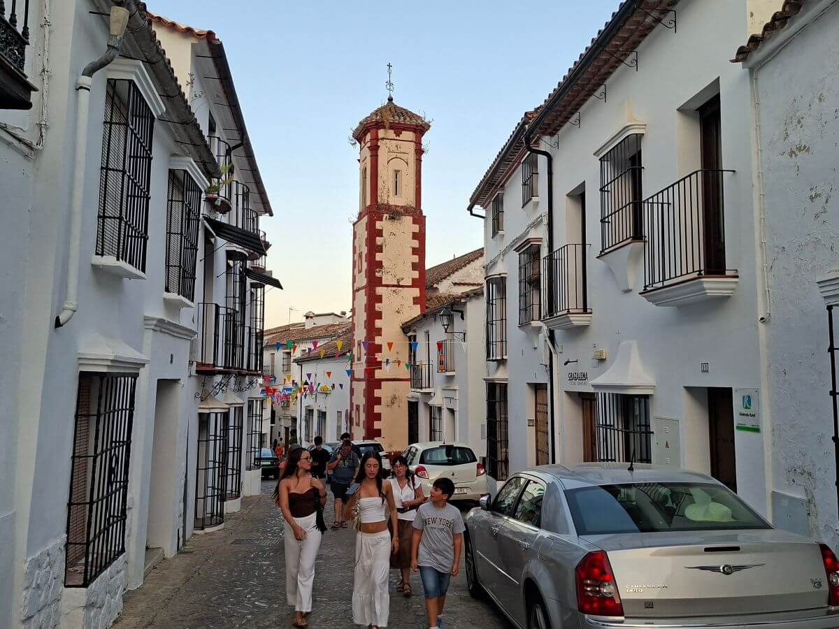 Iglesia de San Juan Letrán Paseando junto a la Iglesia de San Juan Letrán