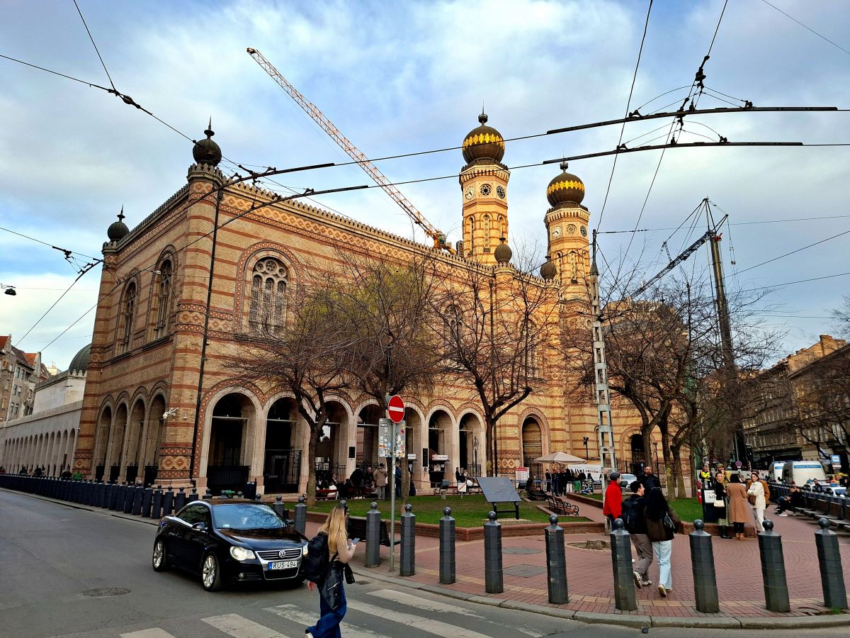 Atardecer en la Gran Sinagoga de Budapest