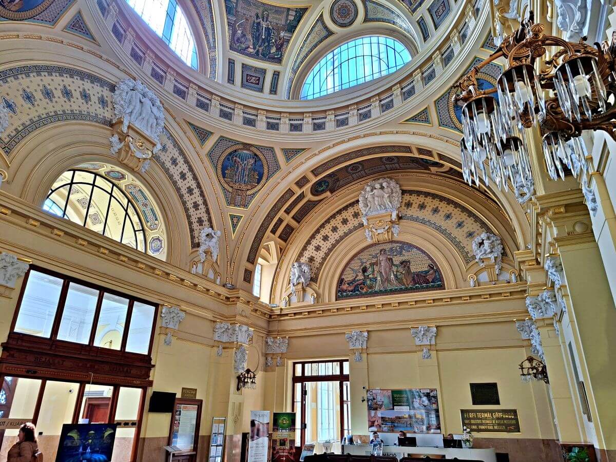 La suntuosa recepción de Széchenyi