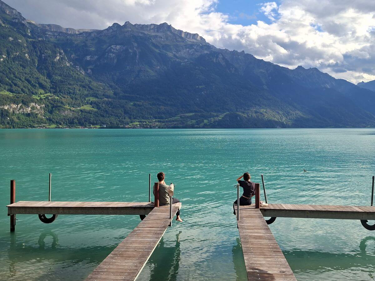 Lago de Brienz de cuento