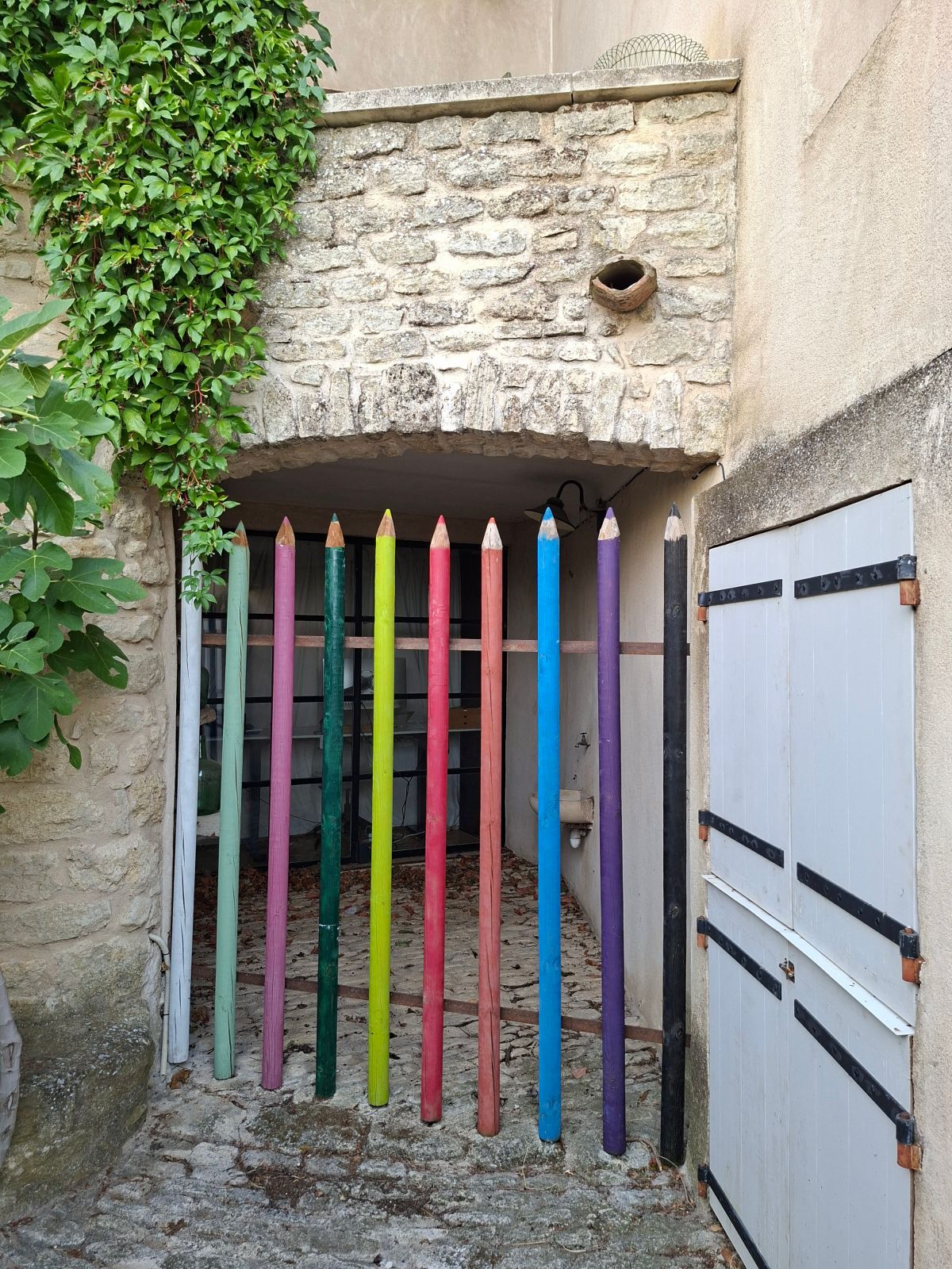 Originales puertas de Saignon