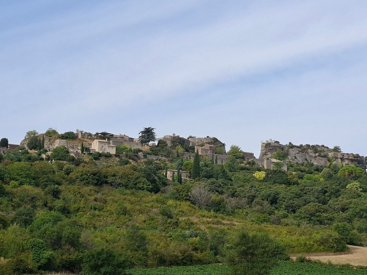 Saignon, pueblo colgado de la Provenza francesa