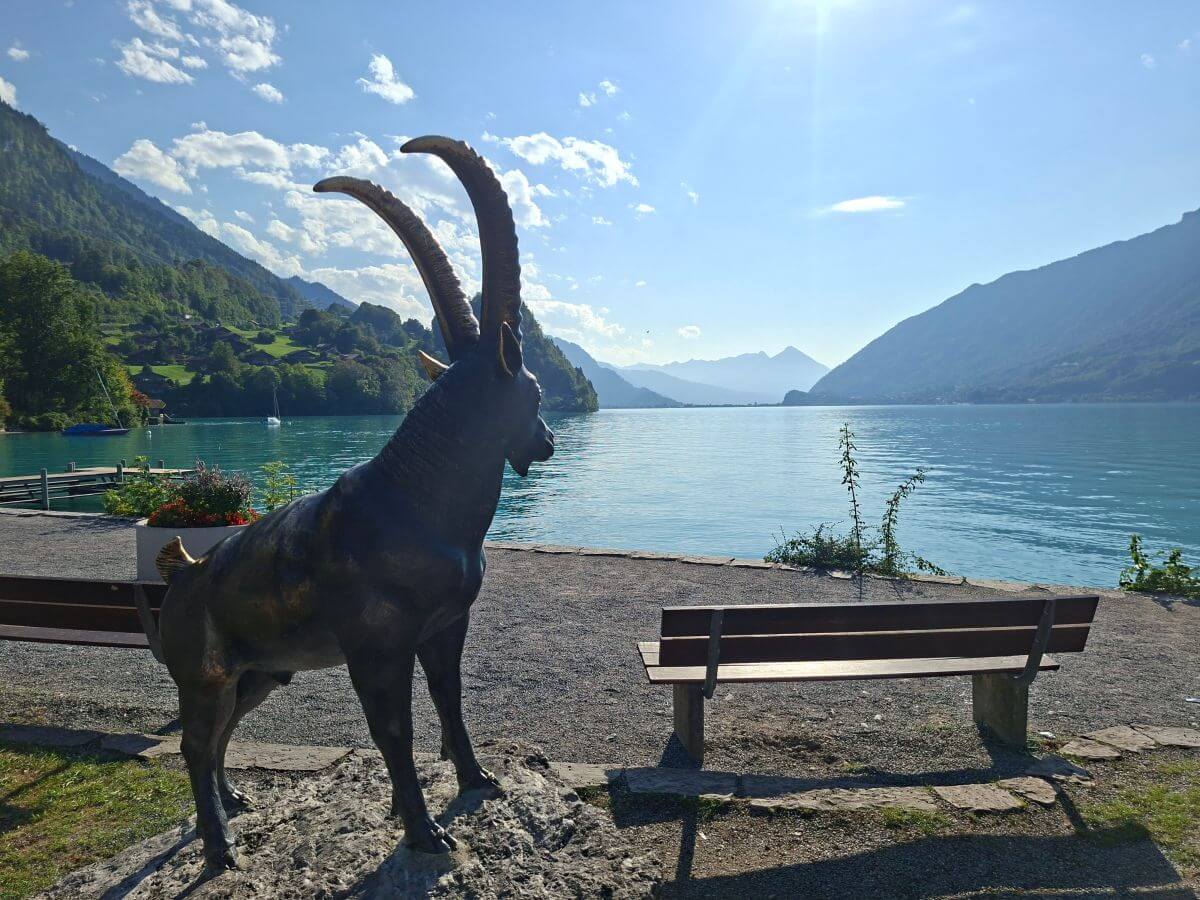 Atardecer en el lago de Brienz