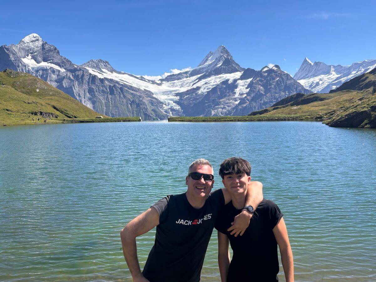 Con mi hijo en el lago Bachalpsee
