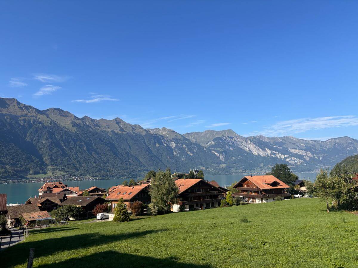 Panorámica de Iseltwald junto al lago de Brienz