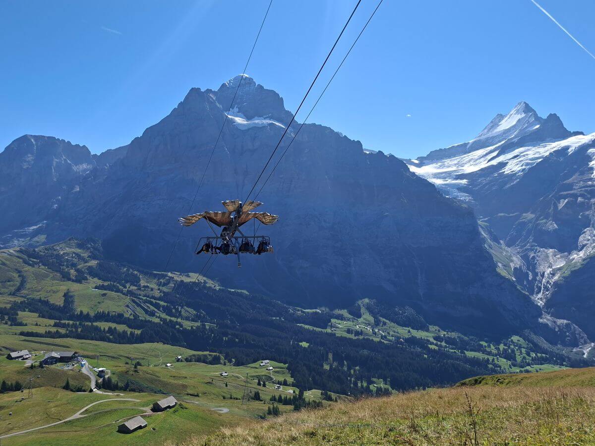 la tirolina del águila recorre Grindelwald First
